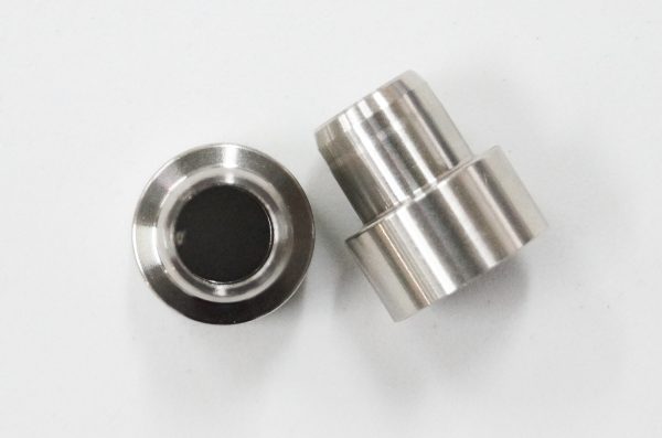2 x Stainless Steel Adapters  With 1/8" BSP Tapped Thread. Replaces 9093003075 allowing for a secure and easy fitting with our BRC Diff Breathers.